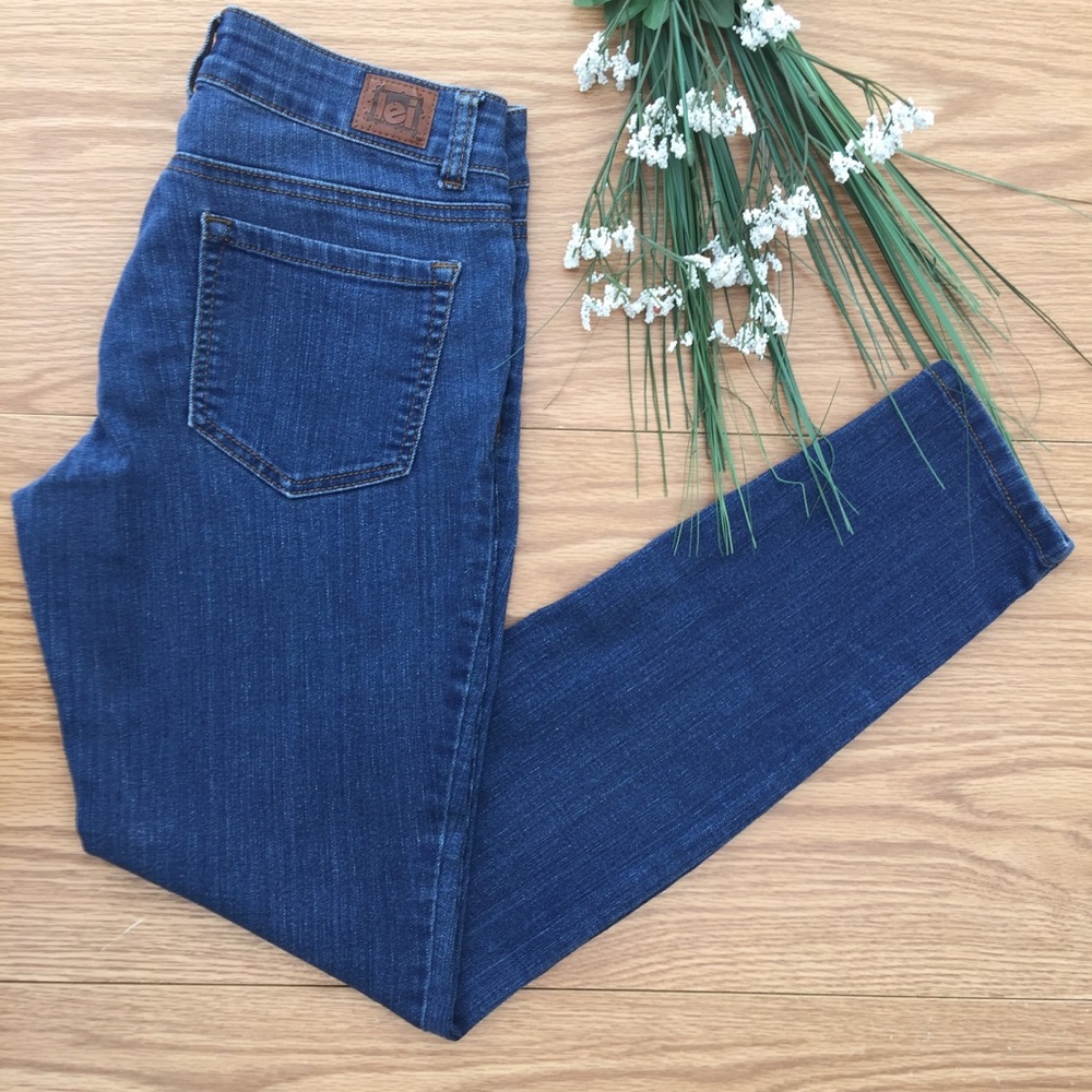 ❗️SOLD❗️LEI Skinny Jeggings